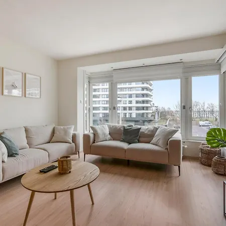 Trendy & Zonnig Vlak Bij Zee Met Parking Apartment *